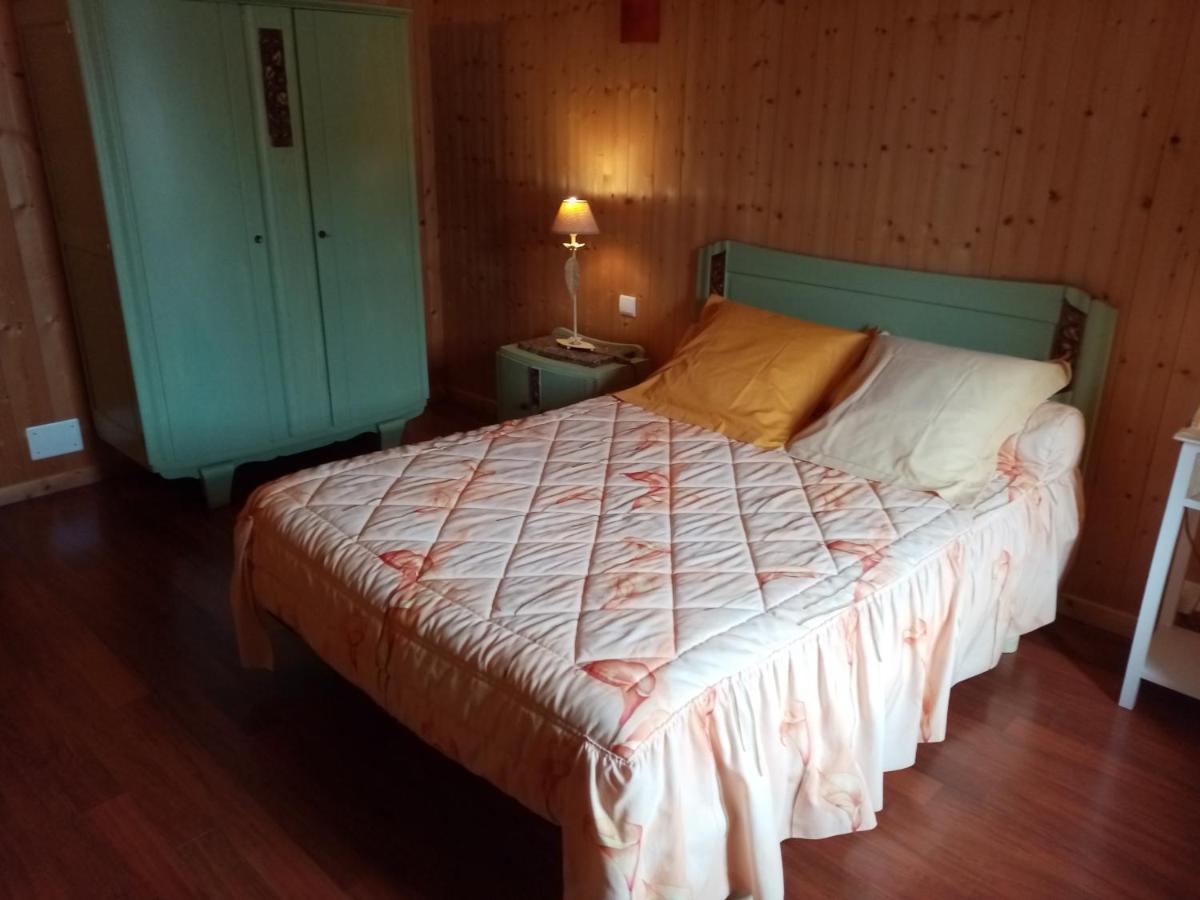 Abbaye Saint Gilbert Bed & Breakfast Екстериор снимка