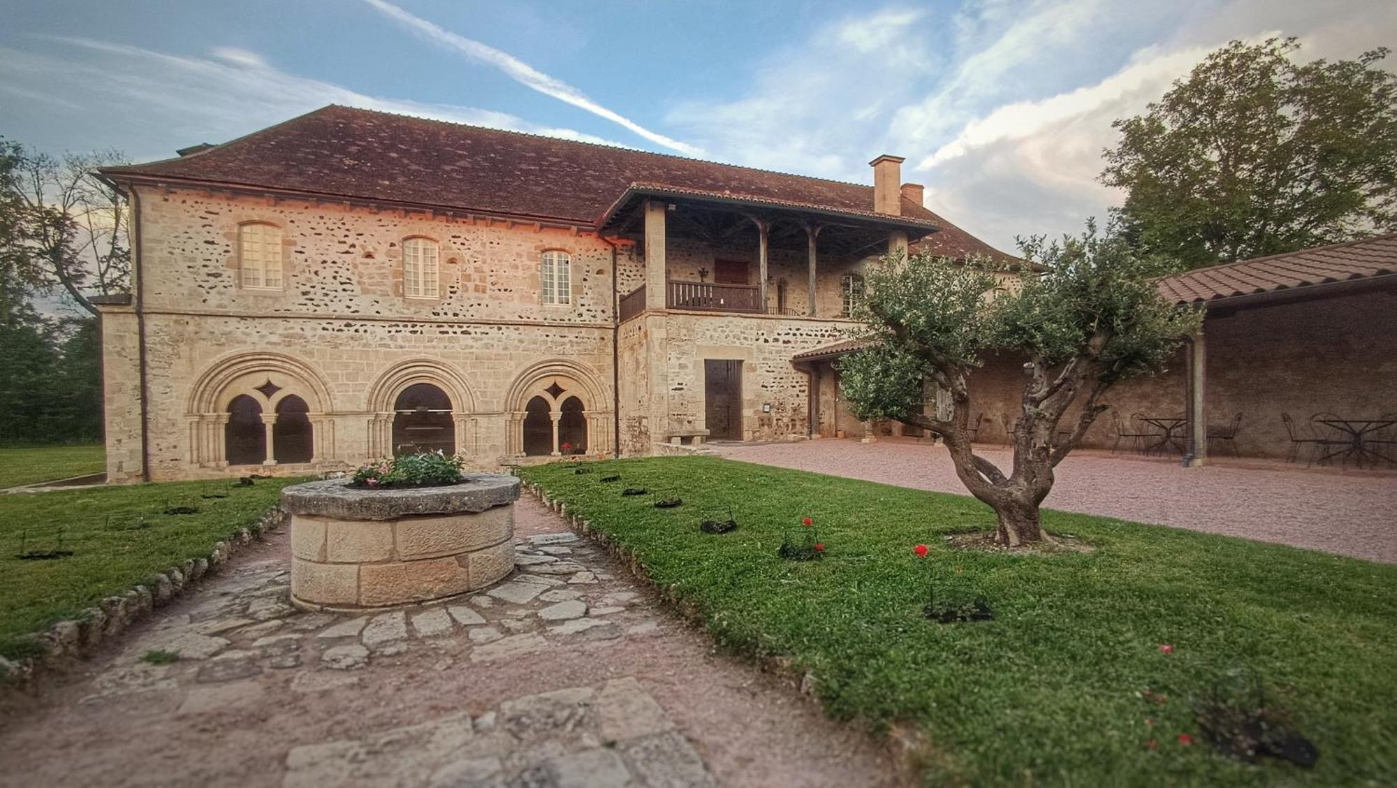 Abbaye Saint Gilbert Bed & Breakfast Екстериор снимка