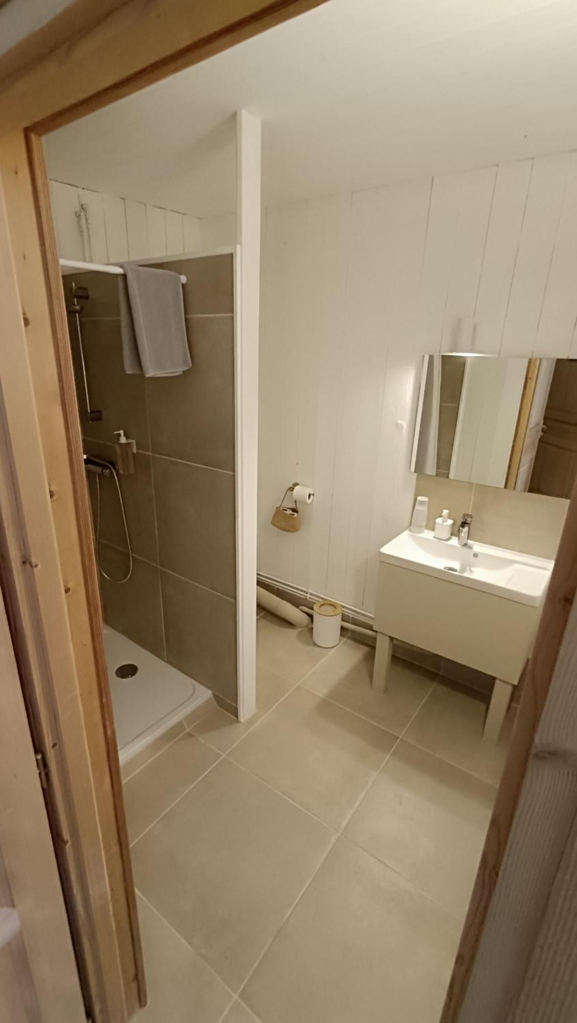 Abbaye Saint Gilbert Bed & Breakfast Екстериор снимка