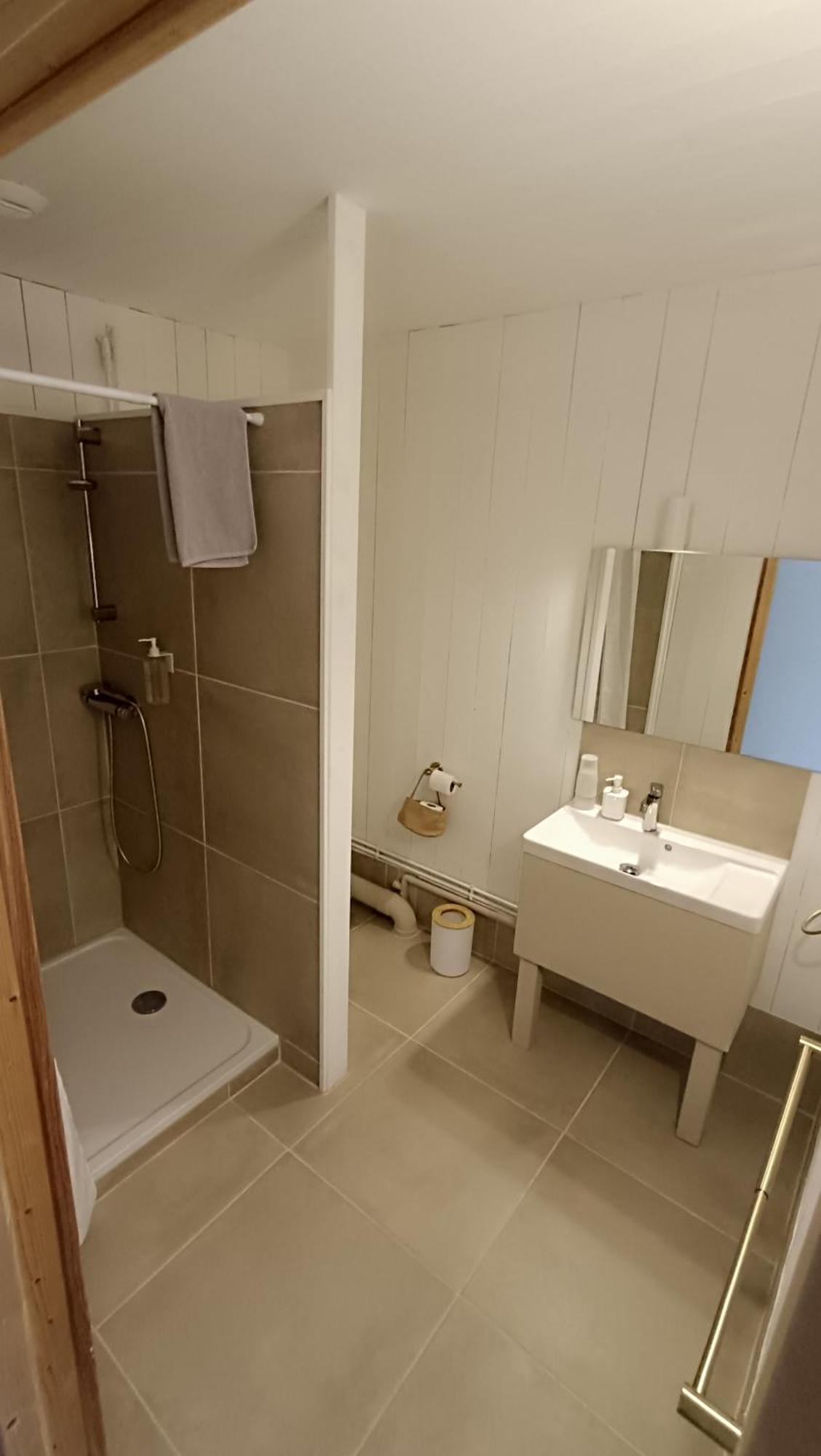 Abbaye Saint Gilbert Bed & Breakfast Екстериор снимка