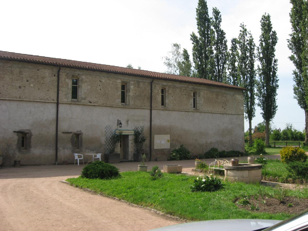 Abbaye Saint Gilbert Bed & Breakfast Екстериор снимка