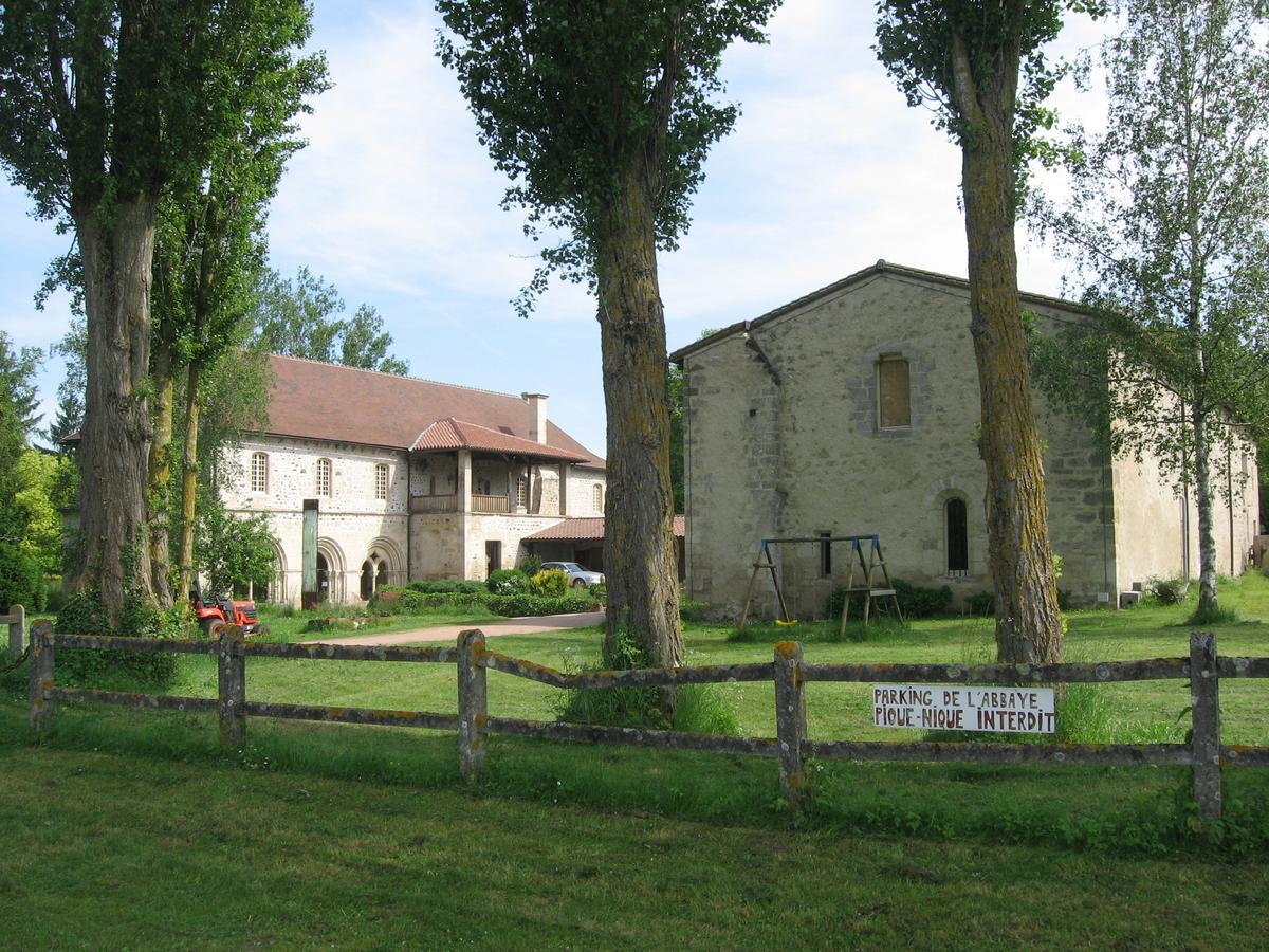 Abbaye Saint Gilbert Bed & Breakfast Екстериор снимка